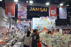 16102567-book-expo-17