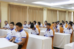 บรรยากาศการนำชมห้องสมุด