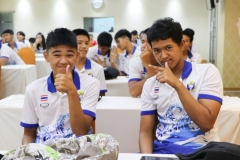 บรรยากาศการนำชมห้องสมุด