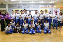 บรรยากาศการนำชมห้องสมุด