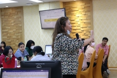 25661121-training-040