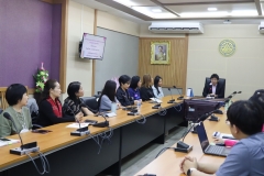 25661122-meeting-007