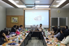 25661122-meeting-021