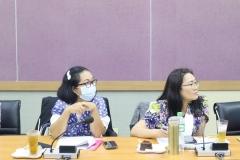 25661122-meeting-025