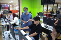 25670222-training-030