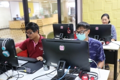 25670222-Ai-train-064