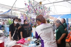 25661220-bookfair2024-082