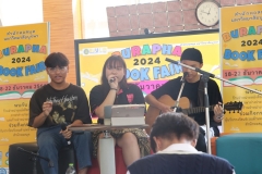 25661222-bookfair2024-157