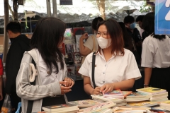 25661221-bookfair2024-063