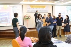 thumbs_Eng-for-Com-in-Digital-Age24-5