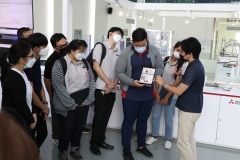 English-for-Communication-in-Digital-Age8-13