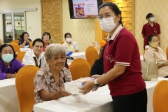 giving-a-new-world-66-42