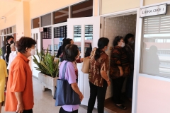 giving-a-new-world-66-58