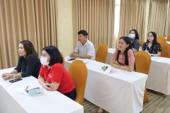 25670321-visitor-011