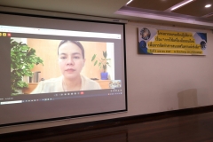 25670403-training-001