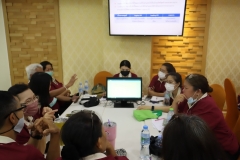 25660622-meeting-049