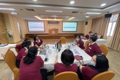 25660622-meeting-056