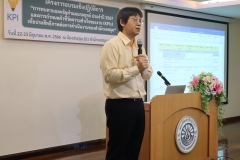 25660623-meeting-019