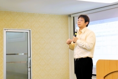 25660623-meeting-035