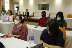 25670220-LibraryTalk-024