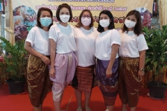 Offering-food-to-monks-65-17