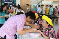 25670424-Songkran-014