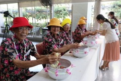 25670424-Songkran-036