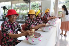 25670424-Songkran-037