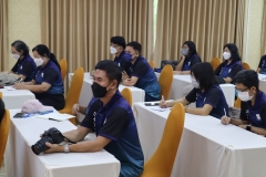 25670319-visitor-031