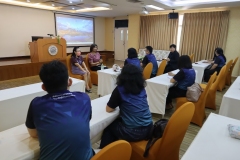 25670319-visitor-053