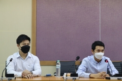 25660515-visitor-007