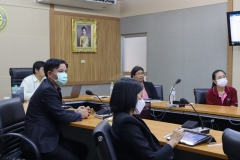 25660515-visitor-020