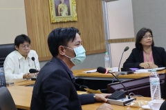 25660515-visitor-023