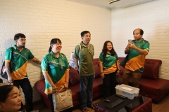 25670422-visitor-025